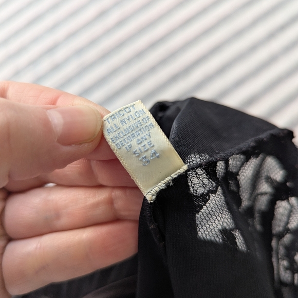 True Vintage 1960s Vanity Fair Lace Night Dress - Picture 5 of 7